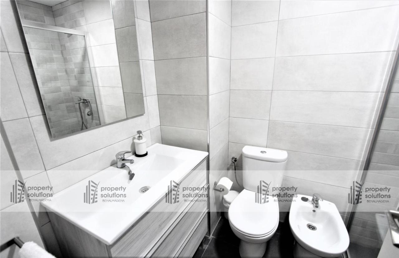Apartamento Torremolinos - A 600M De La Playa De La Carihuela - Piscina - Parking Gratis - Excelente Conexion Wifi Zewnętrze zdjęcie